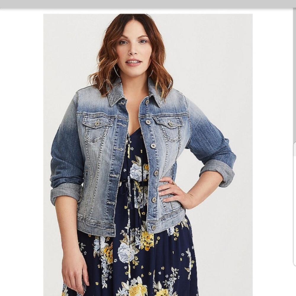 Torrid distressed denim jacket size 2x